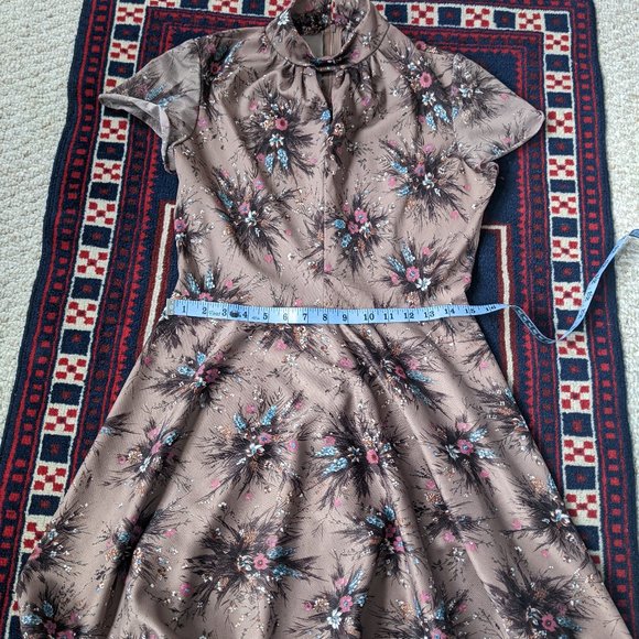 VINTAGE floral skater dress with keyhole neck - Picture 2 of 4